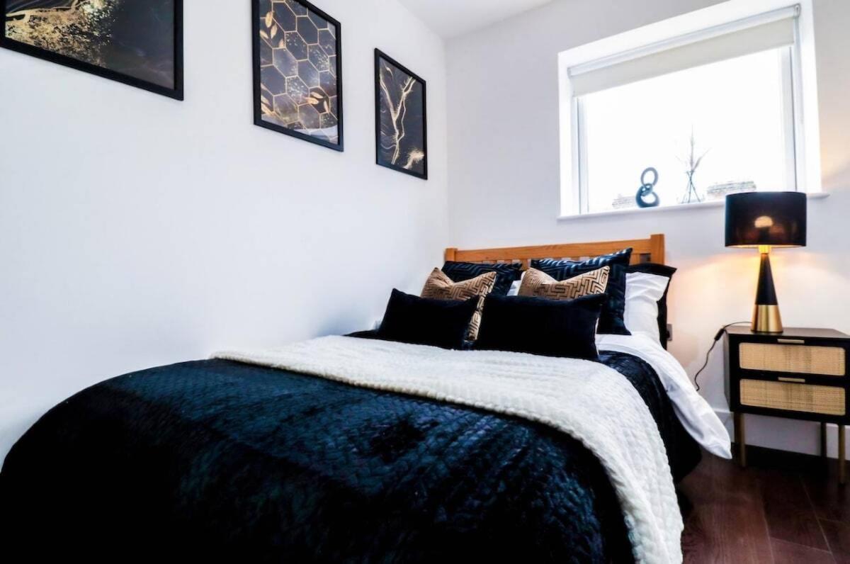 Apartment Luxury 2br Close To Train Station *